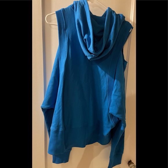 NWT vibrant blue cold shoulder Zara hoodie. - Picture 3 of 5